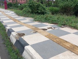 Belasan Besi Pembatas Jalan Musi 6 Palembang Hilang