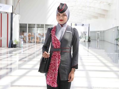 Cerita Fitri, dari Kasir Jadi Pramugari Kereta Cepat Whoosh