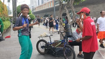 Kisah Warga Perdana ke CFD Bundaran HI, Lansia Rutin Berjoget