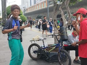 Cerita Warga Perdana ke CFD Bundaran HI hingga Lansia Rutin Berjoget