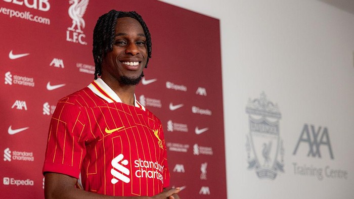 Jeremie Frimpong KIRKBY, ENGLAND - MAY 30: Jeremie Frimpong new signing of Liverpool at AXA Training Centre on May 30, 2025 in Kirkby, England. (Photo by Nikki Dyer - LFC/Liverpool FC via Getty Images)