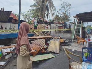 Rumah Terbakar, Berkas Sella Hangus Saat Tunggu Hasil Tes PPPK Rumah Terbakar, Berkas Sella Hangus Saat Tunggu Hasil Tes PPPK