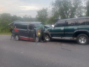 4 Korban Luka Land Cruiser Vs Ambulans di Riau: Ada Dokter-Perawat 4 Korban Luka Land Cruiser Vs Ambulans di Riau: Ada Dokter-Perawat