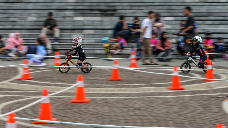 Kompetisi ini menggelar lima cabang olahraga untuk menciptakan ruang inklusif bagi komunitas, pegiat olahraga, hingga pelestari budaya untuk berinteraksi dan bersinergi. Foto: ANTARA FOTO/RAISAN AL FARISI