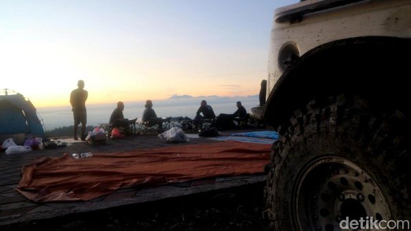 Jelajah Wisata Alam Bojonegoro Bersama Komunitas Jeep Offroad