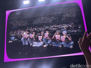 NCT Wish Sukses Konser di Jakarta, Tebar Pesona Pakai Batik di Panggung NCT Wish Sukses Konser di Jakarta, Tebar Pesona Pakai Batik di Panggung