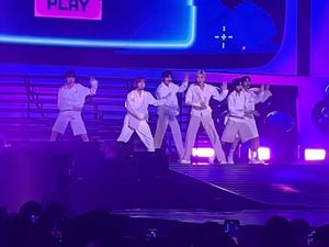 Video POV: 2,5 Jam Nonton Konser NCT WISH di Jakarta