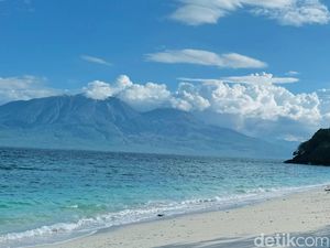 Pesona Pantai Pasir Putih Kawalelo, Surga Tersembunyi di Flores Timur Pesona Pantai Pasir Putih Kawalelo, Surga Tersembunyi di Flores Timur