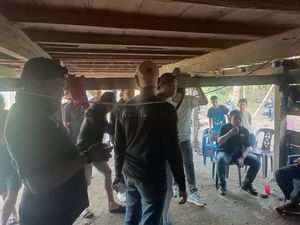 Lansia di Luwu Timur Tewas Dibacok gegara Sengketa Lahan, 3 Pria Lain Kritis Lansia di Luwu Timur Tewas Dibacok gegara Sengketa Lahan, 3 Pria Lain Kritis