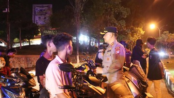 Patroli Malam di Pelalawan Riau: Kedai Tuak Didatangi dan Balap Liar Dihentikan