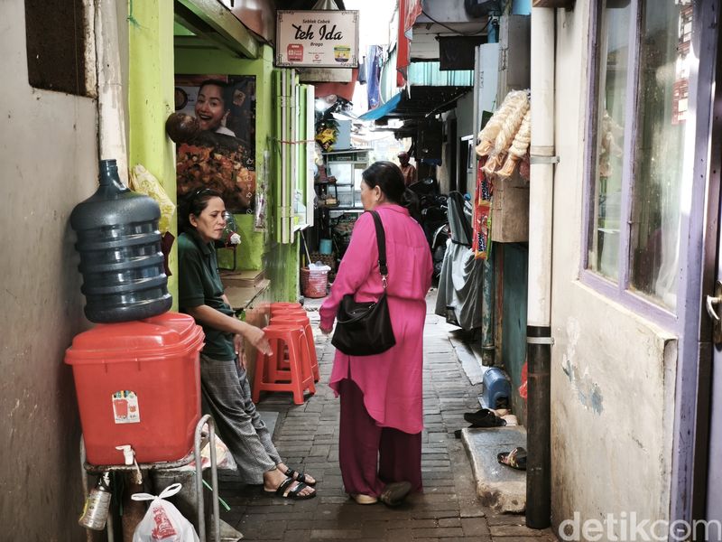 Seblak Teh Ida di Kampung Braga.