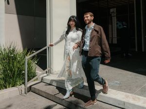 Filosofi di Balik Kebaya Stephanie Poetri Filosofi di Balik Kebaya Stephanie Poetri