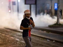 Suporter Vs Polisi, Perayaan Liar Usai PSG Juara Liga Champions