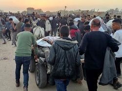 Israel Luncurkan Serangan Dekat Titik Pengiriman Bantuan Rafah, 30 Tewas
