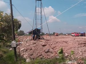 Aktivitas Urug Sawah Pabrik di Madiun Jalan Terus Meski Diselidiki Polda Aktivitas Urug Sawah Pabrik di Madiun Jalan Terus Meski Diselidiki Polda