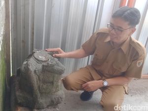 Arca Siwa di Rumah Kosong Demak Ijo Klaten Nyaris Dimaling Arca Siwa di Rumah Kosong Demak Ijo Klaten Nyaris Dimaling