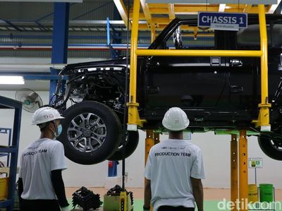 Melihat Langsung Dapur Perakitan Mobil BAIC di Purwakarta