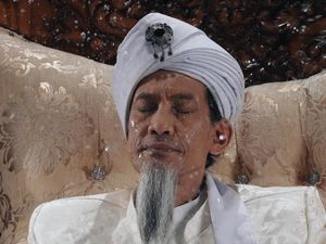 Adegan Bidaah yang Tayang Malam Ini di TRANS TV Adegan Bidaah yang Tayang Malam Ini di TRANS TV