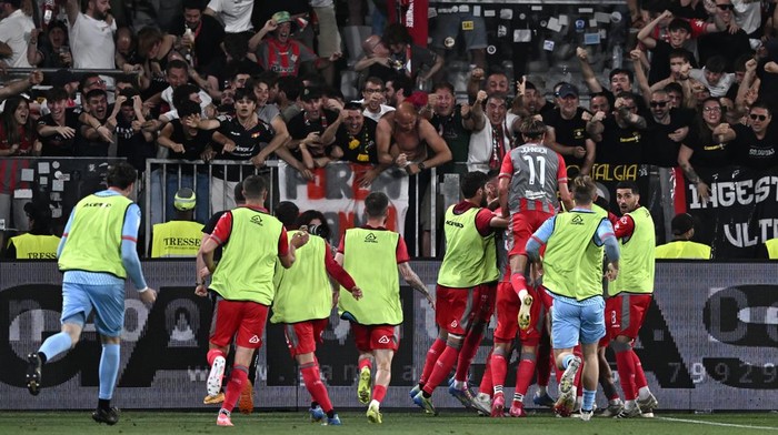 LA SPEZIA, ITALY - JUNE 01: Michele Collocolo of Cremonese celebrates his goal during the Serie B Play Off Final First Leg Pmatch between Spezia and Cremonese at Stadio Alberto Picco on June 01, 2025 in La Spezia, Italy. (Photo by Image Photo Agency/Getty Images)