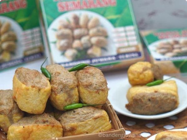 Gurih Mantap! 10 Tahu Bakso Enak Ada di Sini