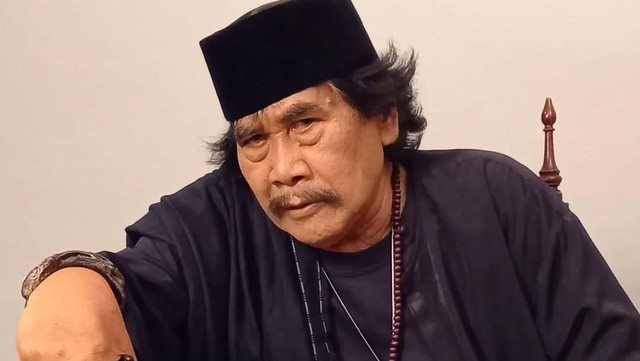 Update Informasi Selebriti InsertLive : Ini 7 Potret Jaja Miharja Sebelum Tak Sadarkan Diri & Dilarikan ke Rumah Sakit