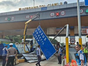 5 Fakta Tabrakan Beruntun Truk hingga Bikin GT Ciawi Porak-poranda 5 Fakta Tabrakan Beruntun Truk hingga Bikin GT Ciawi Porak-poranda