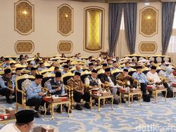 Kemenag Jelaskan Skema Armuzna-Layanan Jemaah Haji di Rapat Timwas