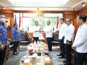 Menteri Imipas Datangi Kemendagri, Bahas Pemindahan Lapas-Rekonsiliasi Data Dukcapil Menteri Imipas Datangi Kemendagri, Bahas Pemindahan Lapas-Rekonsiliasi Data Dukcapil