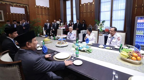 Momen Prabowo-Gibran Ngumpul Bareng Megawati Sebelum Upacara Pancasila
