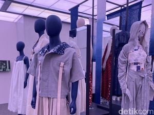 Gaung Mode Bertanggung Jawab di Koleksi Sejauh Mata Memandang dan Adrian Gan Gaung Mode Bertanggung Jawab di Koleksi Sejauh Mata Memandang dan Adrian Gan