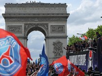 PSG Gelar Parade Juara Liga Champions di Paris