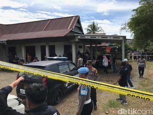 Polisi Gelar Rekonstruksi Pembunuhan Wanita Mayatnya Sisa Kerangka di Palopo Polisi Gelar Rekonstruksi Pembunuhan Wanita Mayatnya Sisa Kerangka di Palopo