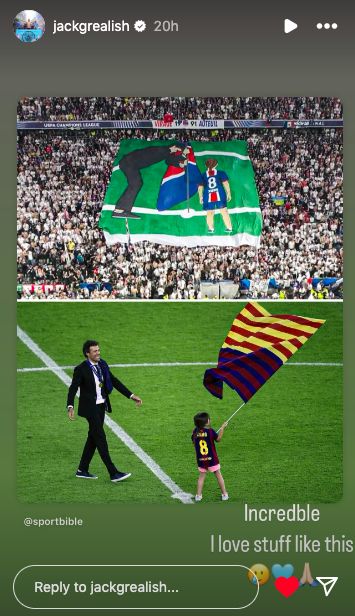 Paris Saint-Germain menghasilkan tifo khusus Luis Enrique dan mendiang anaknya, Xana. Hal itu menghasilkan gelandang Manchester City, Jack Grealish, terkesan.