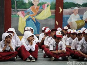 Wamendikdasmen & DPR Sebut Pendidikan Dasar Gratis Baru Bisa 2026, Ini Alasannya Wamendikdasmen & DPR Sebut Pendidikan Dasar Gratis Baru Bisa 2026, Ini Alasannya