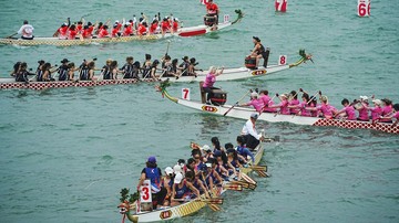 Festival Perahu Naga di China Diserbu Wisatawan, tapi Belanja Lesu