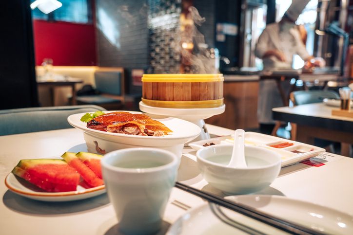 alasan semangka disajikan gratis di resto China
