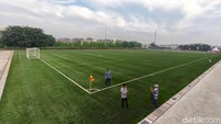 Pramono mengatakan tribun akan dibangun di sebelah utara dan barat stadion. Adapun kapasitas tribun nantinya dapat memuat sekitar 4.200 penonton.
