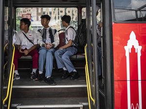 Trans Semarang Gratiskan Layanan Bus untuk Pelajar dan Mahasiswa Trans Semarang Gratiskan Layanan Bus untuk Pelajar dan Mahasiswa