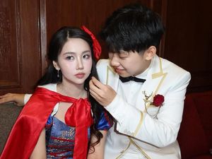 Vilmei Pakai 3 Gaun Berbeda Saat Gelar Pesta Ultah Bareng Willie Salim Vilmei Pakai 3 Gaun Berbeda Saat Gelar Pesta Ultah Bareng Willie Salim