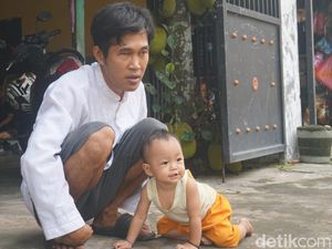 Hidup Baru Yusuf Setelah Viral Tinggal di Kolong Jembatan dengan Bayinya Hidup Baru Yusuf Setelah Viral Tinggal di Kolong Jembatan dengan Bayinya