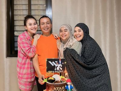 Ayah Rojak Ultah, Ayu Ting Ting Janji Bikin Bahagia Terus