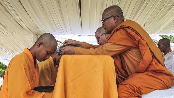 Candi Kedaton Jadi Saksi Penahbisan Biksu dan Samanera di Muarajambi