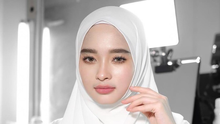 Inara Rusli Kirimkan Cinta untuk Ibu dan Anak di Gaza, Menyentuh Hati!