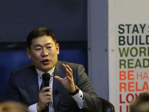 Gaya Hidup Mewah Anak Berujung Mundurnya PM Mongolia Gaya Hidup Mewah Anak Berujung Mundurnya PM Mongolia