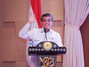 IMF Prediksi Pengangguran di RI Tembus 5%, Menaker: Alarm buat Kita IMF Prediksi Pengangguran di RI Tembus 5%, Menaker: Alarm buat Kita