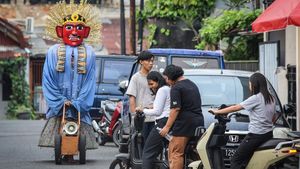 Ondel-ondel Bakal Dilarang Mengamen di Jakarta