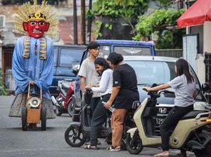 Ondel-ondel Bakal Dilarang Mengamen di Jakarta