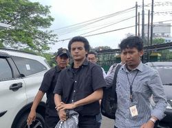 Dibawa ke Rutan Cipinang, Vadel Badjideh Salam ke Nikita Mirzani