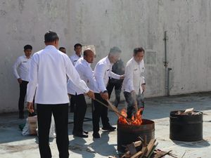 Razia di Lapas Bekasi, Petugas Temukan Alat Komunikasi Rakitan Razia di Lapas Bekasi, Petugas Temukan Alat Komunikasi Rakitan