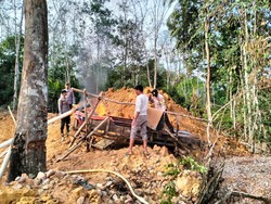 Polisi Tertibkan Aktivitas Penambangan Ilegal di Kuansing Riau